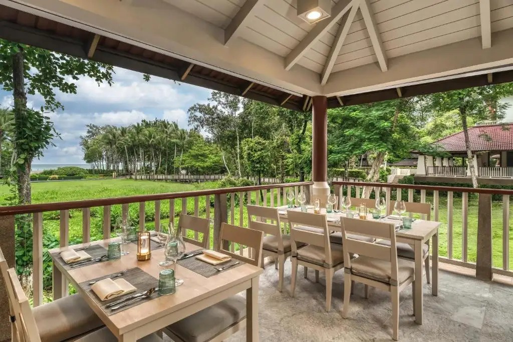 DUSIT THANI KRABI BEACH RESORT (EX. SHERATON KRABI BEACH RESORT)