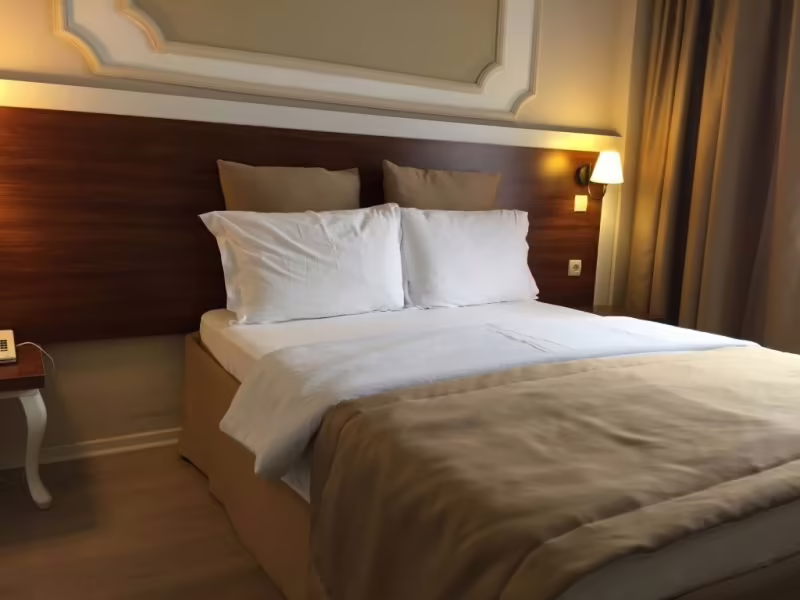 AKMAN HOTEL