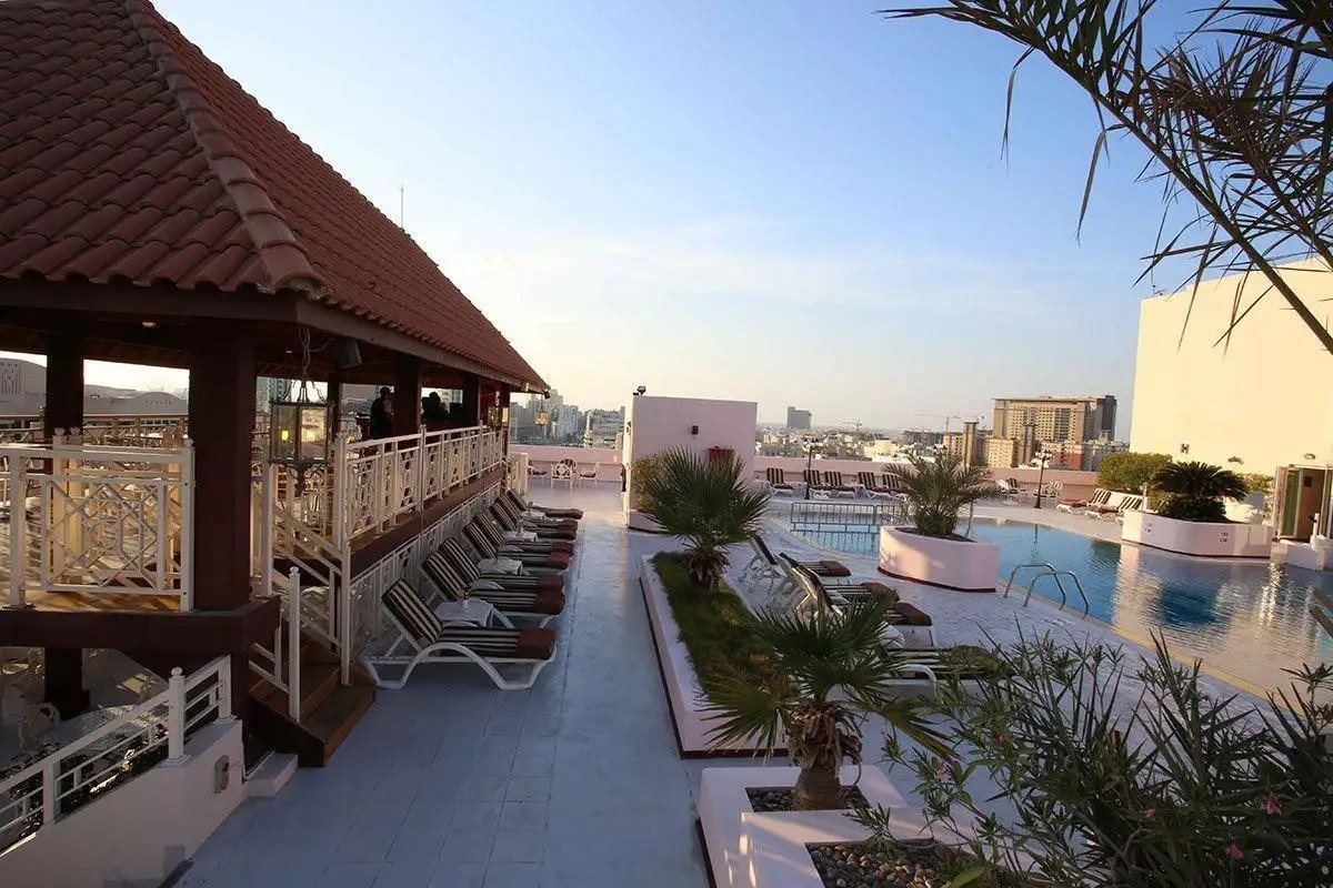 KNIGHT CASTLE HOTEL (EX. CARLTON PALACE)