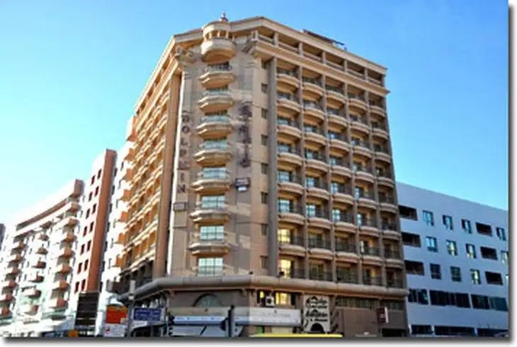 DOLPHIN HOTEL APARTMENTS