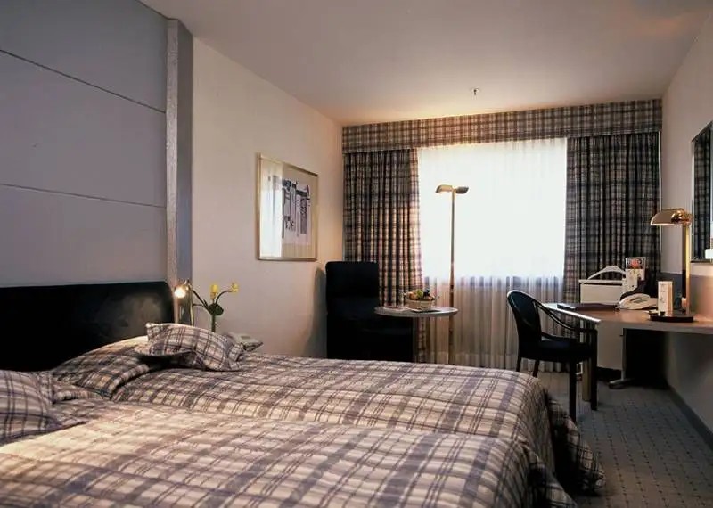 LE MERIDIEN PARKHOTEL