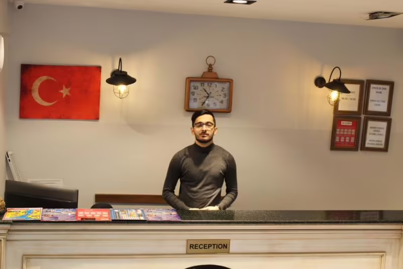 THE REINA HOTEL