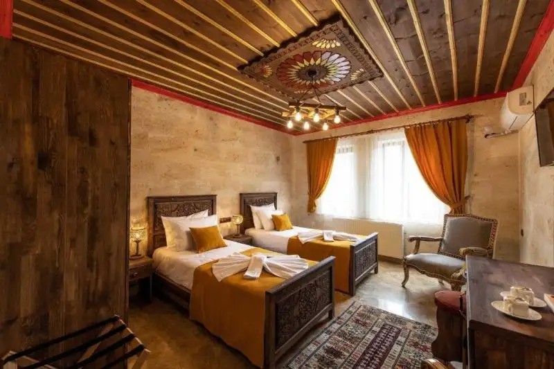 VOLARE STONE HOTEL