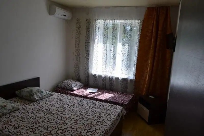 ТРИ ЗВЕЗДЫ