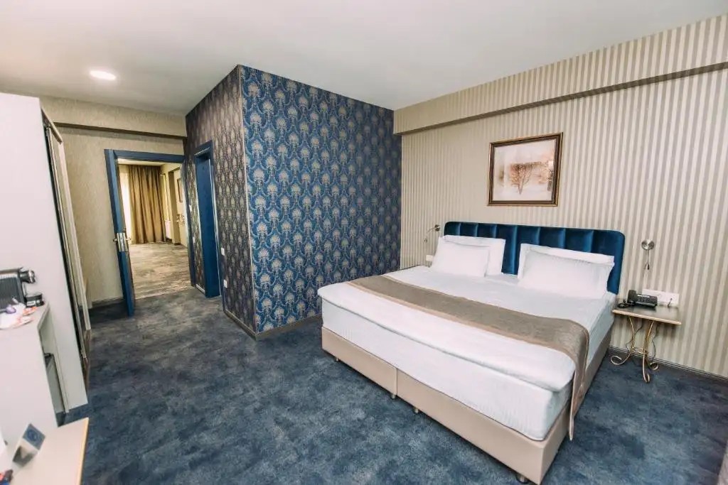 SAPPHIRE HOTEL & SPA