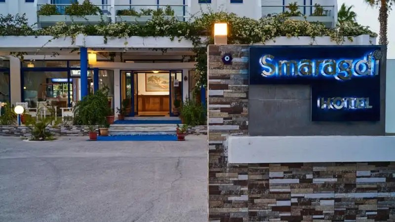 SMARAGDI HOTEL & APARTMENTS