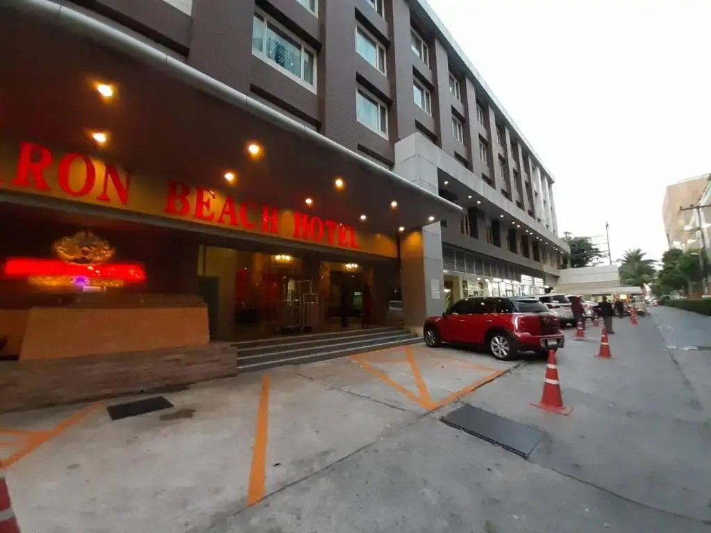 BARON BEACH HOTEL
