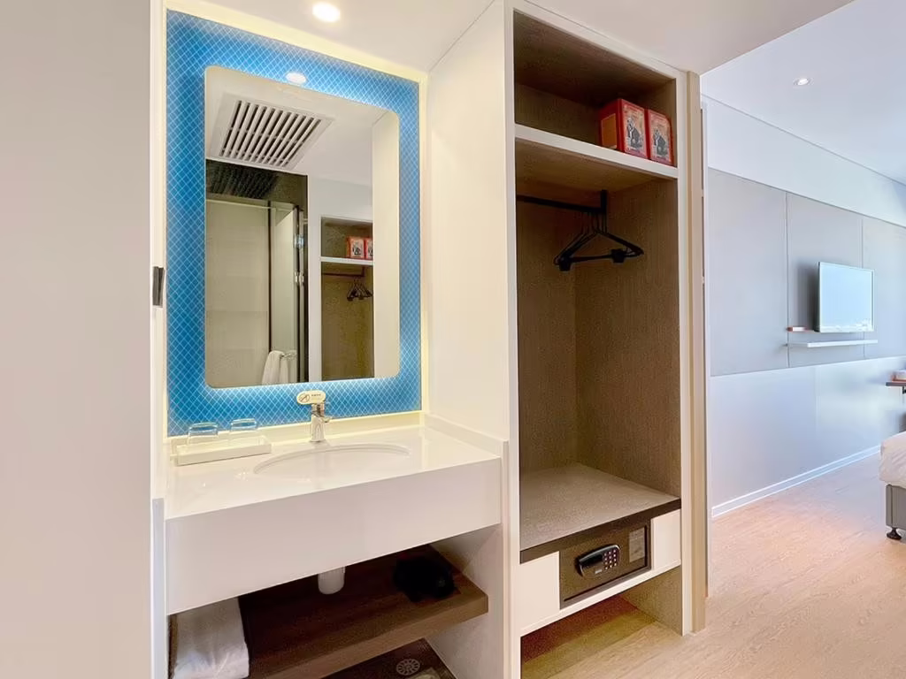 HOLIDAY INN EXPRESS SHANGHAI BAOSHAN BAOYANG