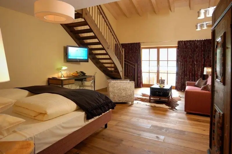 ALPINE PALACE NEW BALANCE LUXUS RESORT