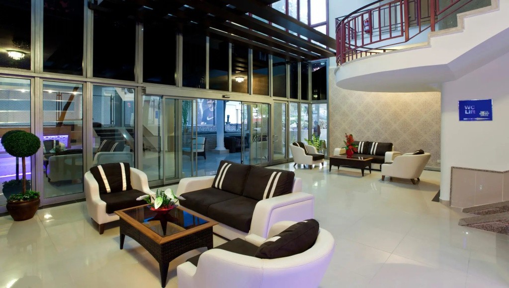 DIAMORE HOTEL