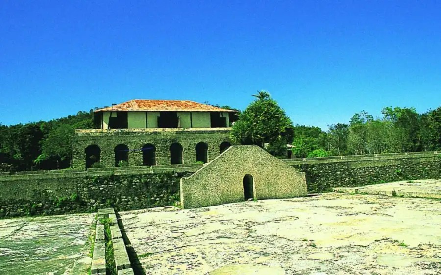 ISLAZUL GRAN PIEDRA
