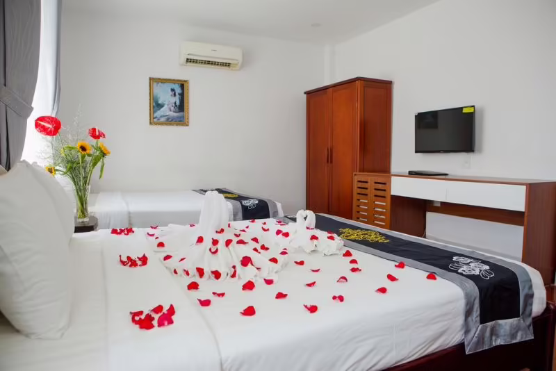 LUCKY HOTEL