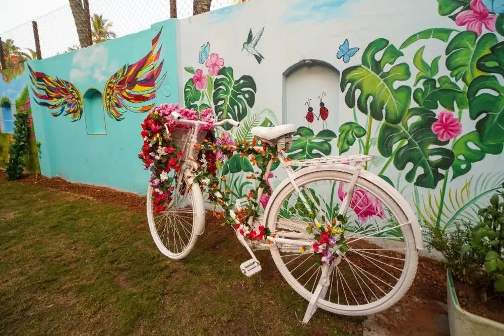 TREEHOUSE MARS BEACH COTTAGES