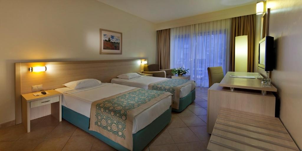 SELECTUM FAMILY RESORT SIDE (EX. SILENCE BEACH RESORT)