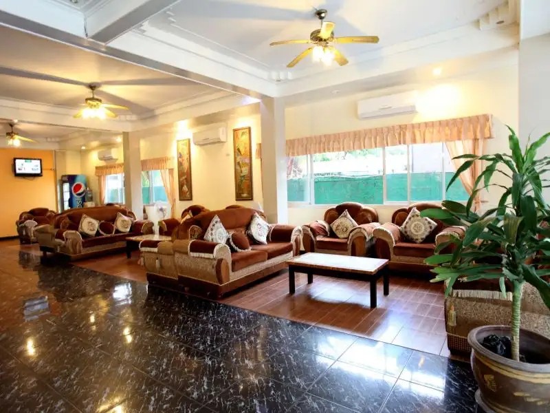 HOME PATTAYA (EX. MONAA' S PLACE)