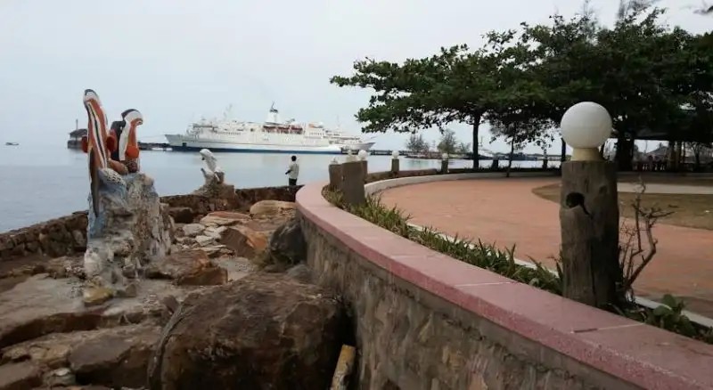 NEW BEACH