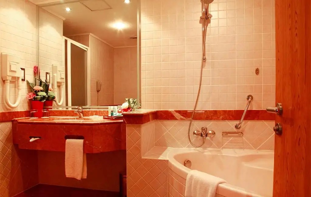 NEW MOSCOW HOTEL DUBAI (EX. MOSCOW HOTEL)