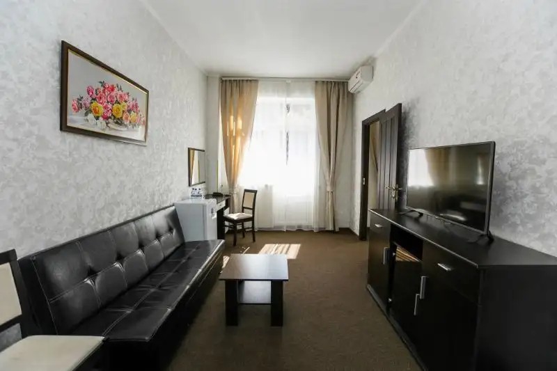 AMORE BEACH HOTEL