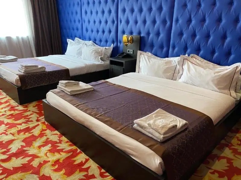 GRAND OPERA