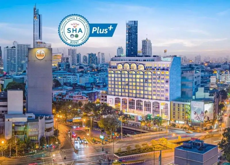 THE QUARTER HUALAMPHONG