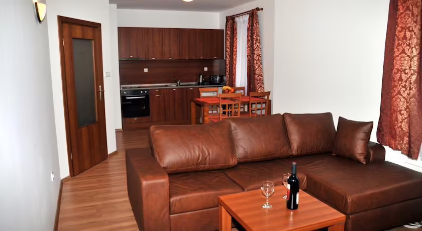 RILA PARK & SEMIRAMIDA APT