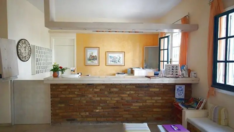 OMIRIKON HOTEL & APARTMENTS