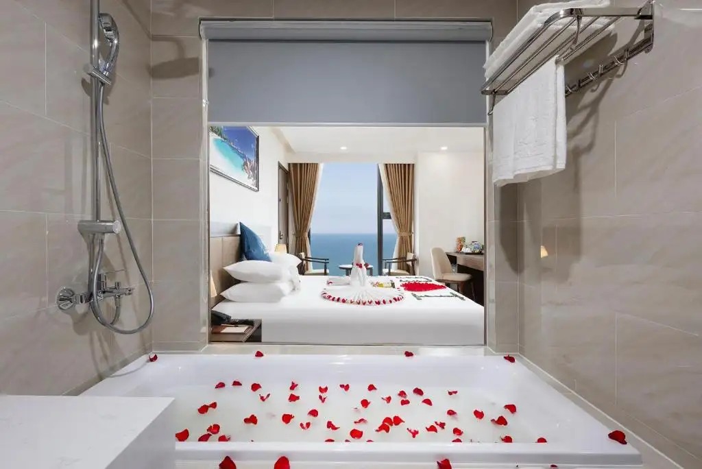 MIRACLE LUXURY