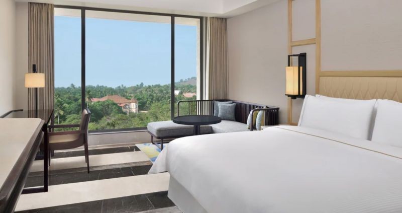 deluxe hill view