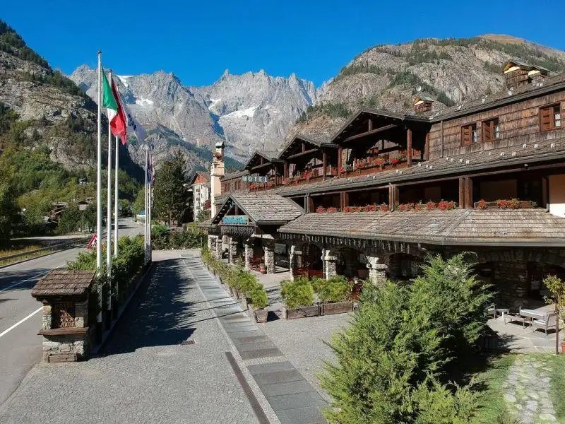IH HOTELS MONT BLANC COURMAYEUR (EX. CLUB MONT BLANC COURMAYEUR)