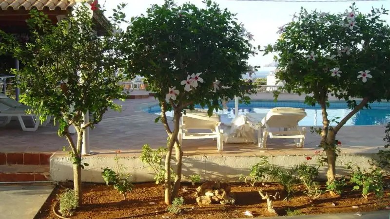 MALIEVI APARTMENTS HOTEL