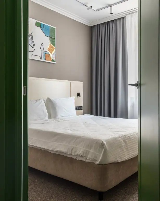 GREEN DOORS