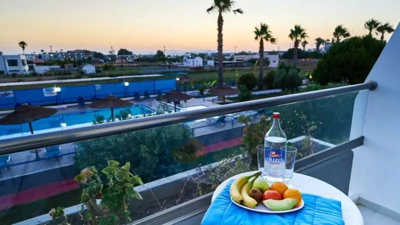 SMARAGDI HOTEL & APARTMENTS