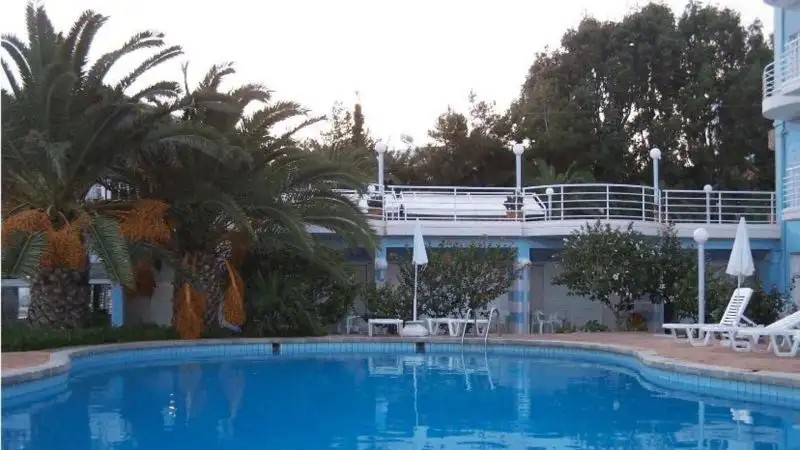 MALIEVI APARTMENTS HOTEL