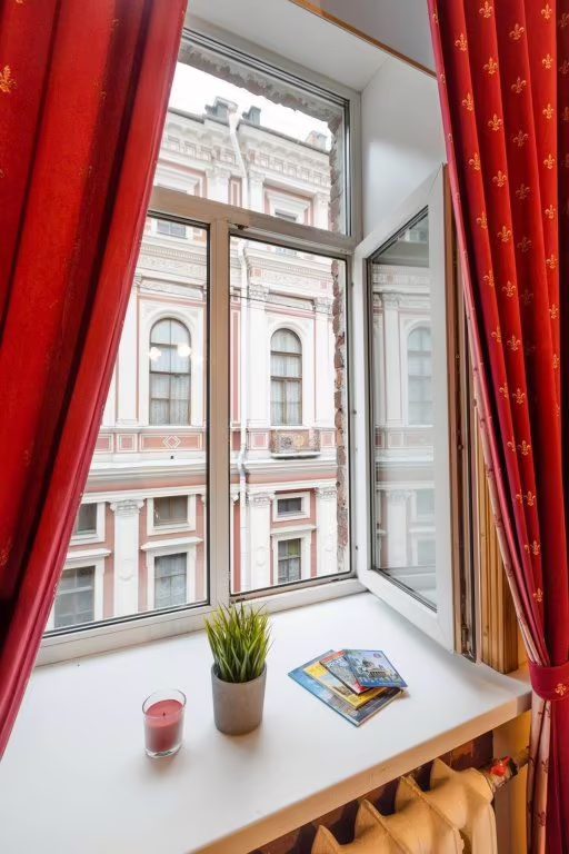 APARTMENT HOTEL COZY STUDIO HISTORICAL CENTER NEAR ST. ISAACS