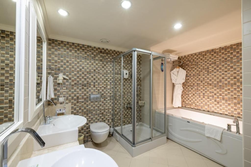 CRYSTAL DE LUXE COMFORT COLLECTION (EX. CRYSTAL DE LUXE RESORT & SPA)