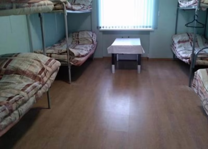 НА КРЮЧКЕ