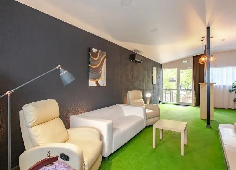 SUNRISE APARTMENTS