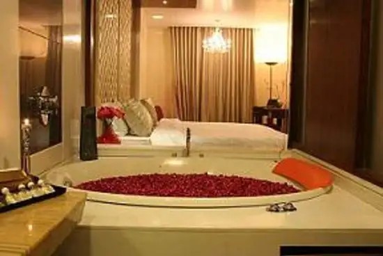 AURA NEW DELHI