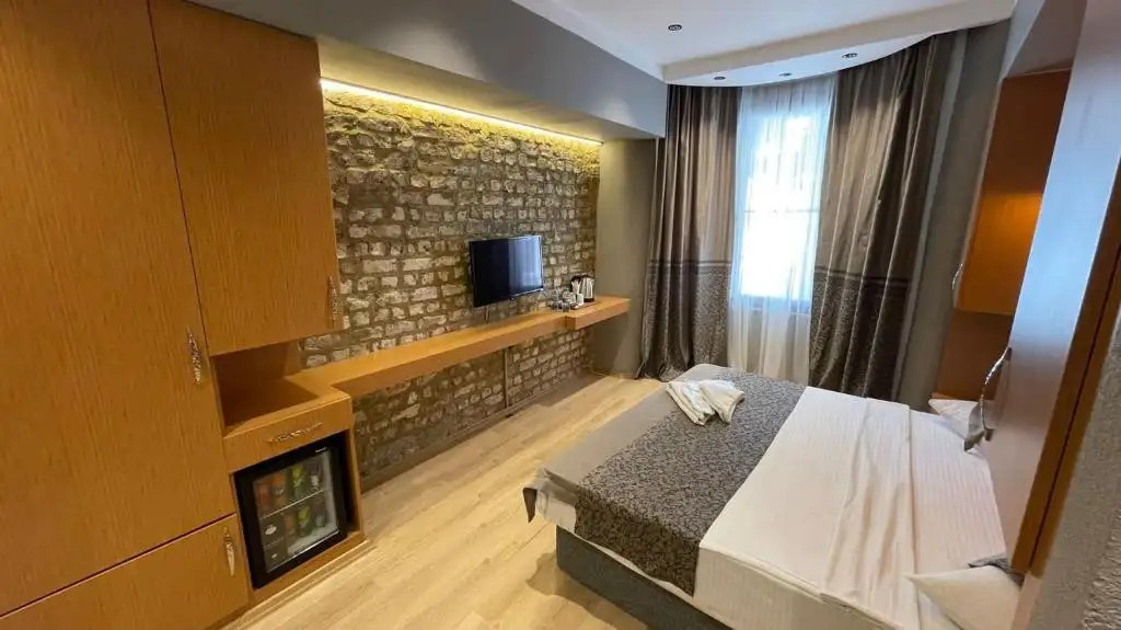 GRAND AMBIANCE HOTEL