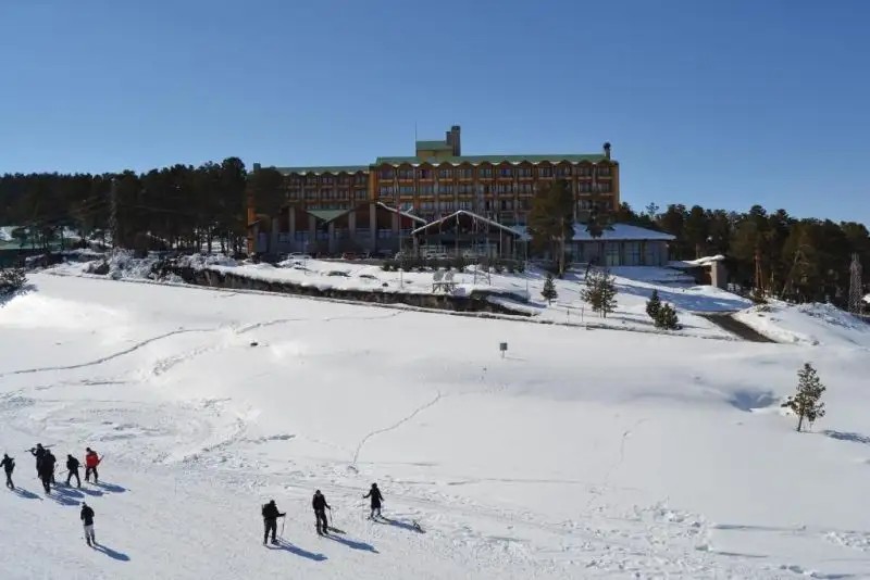 DUJA CHALET SKI CENTER HOTEL