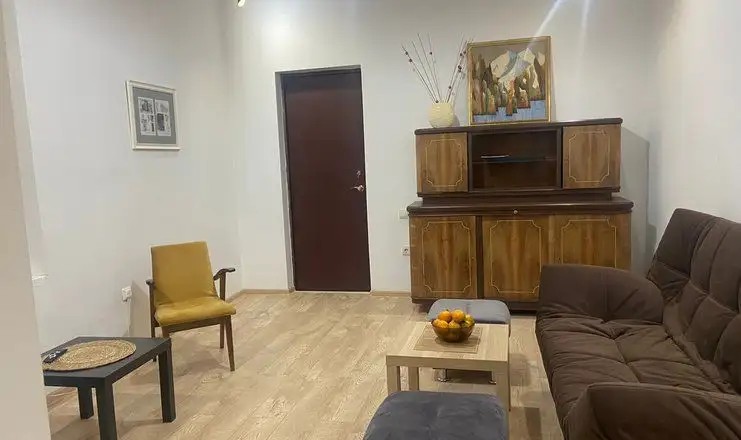 АПАРТАМЕНТЫ НА АИААИРА 25