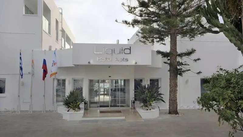 LIQUID HOTEL APTS