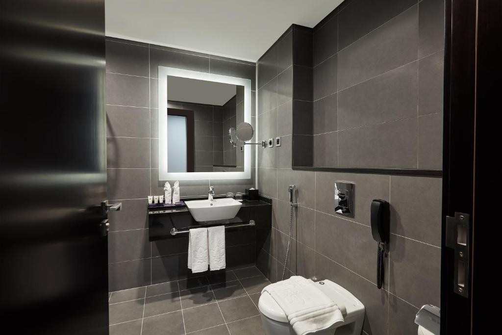 PARK REGIS BUSINESS BAY