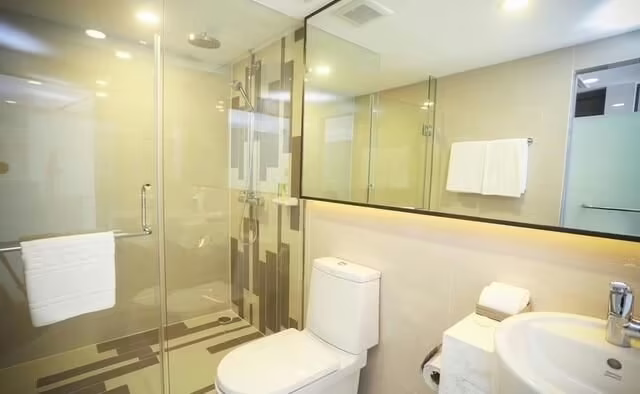 RAMADA BY WYNDHAM BANGKOK SUKHUMVIT 11 (EX. GRAND SWISS BANGKOK)