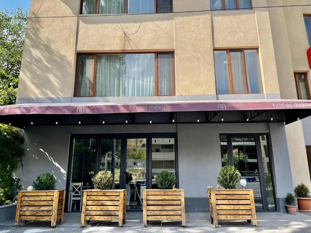 MERIEN HOTEL