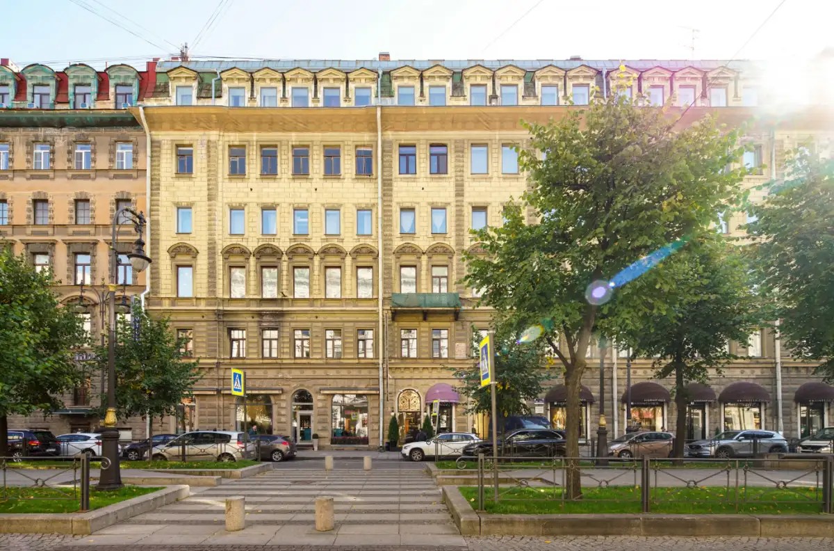 GOLDEN TRIANGLE (ЗОЛОТОЙ ТРЕУГОЛЬНИК)
