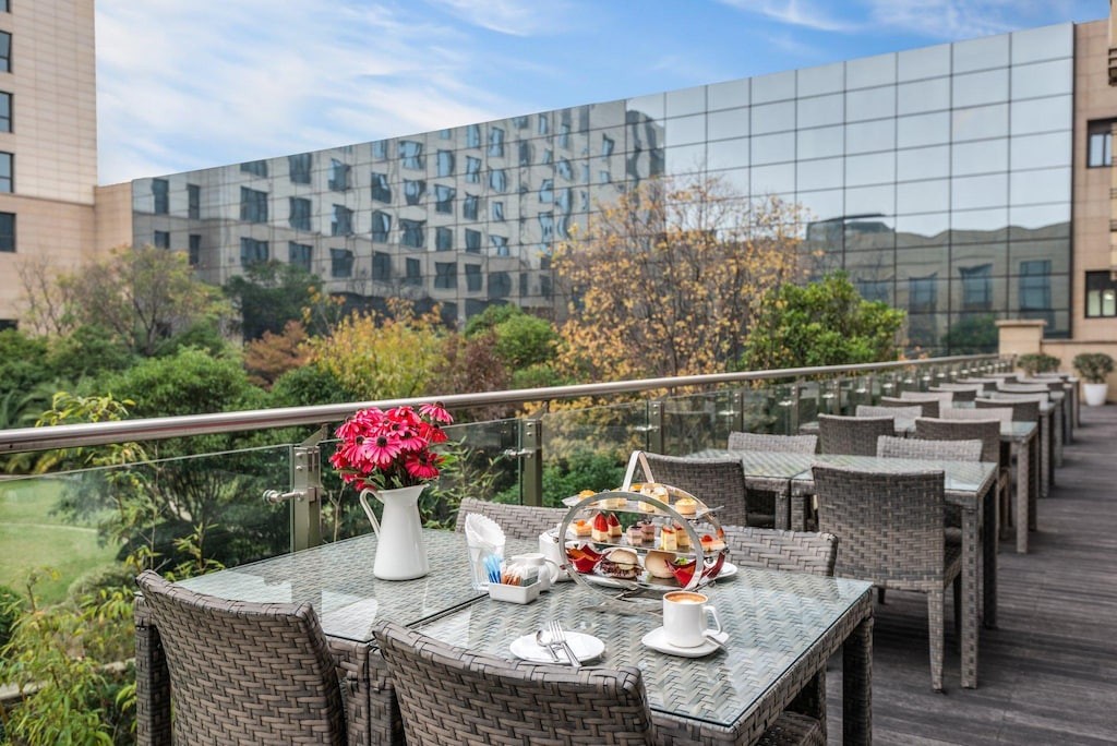 HOLIDAY INN SHANGHAI HONGQIAO