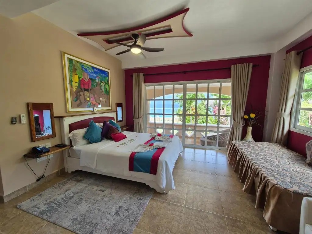 AU FOND DE MER VIEW SELF CATERING APARTMENT
