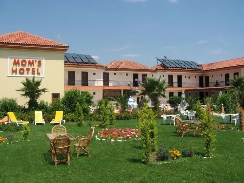 MG MOMS HOTEL