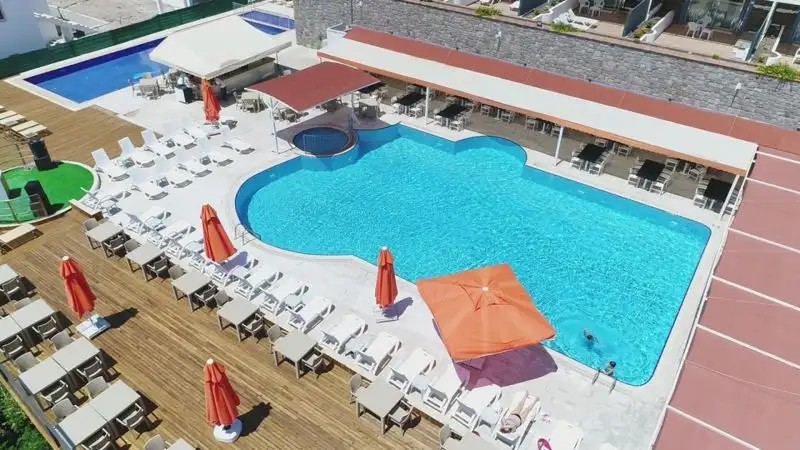 MY MIRA DELUXE RESORT HOTEL